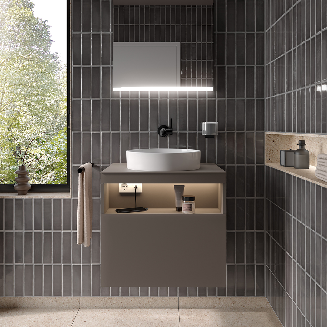 A quote from As You Like it “All the worlds a stage and men and women are merely players” a description of a family bathroom. STAGELINE is the new collection from KEUCO the  supporting act for the dramas, soliloquies, romance,&amp; beauty scenes with  bathroom as  backdrop.