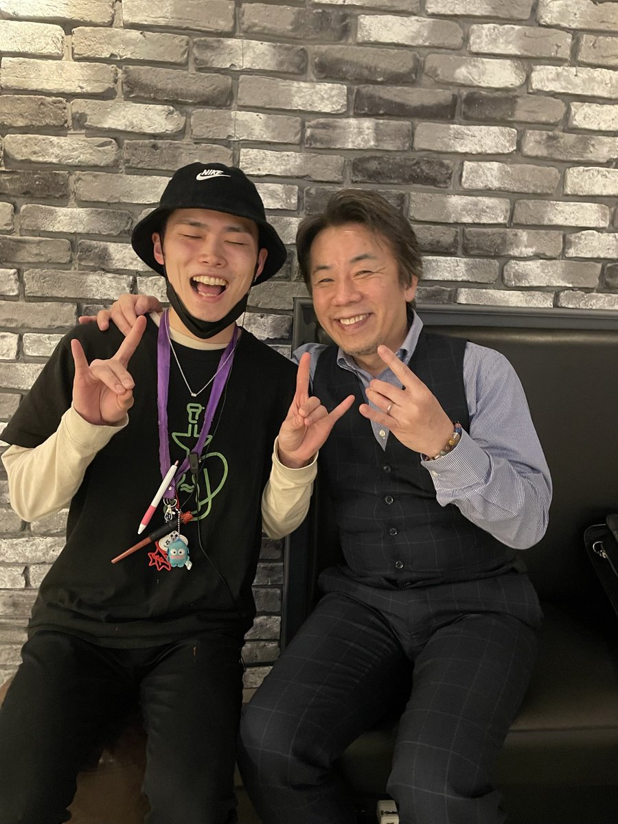 esmokeUT's tweet photo. 昨日は恵比寿の裏ボス永見さんにお越し頂きました。
いつもありがとうございます🙏🙏🙏
#恵比寿シーシャ #ダブルアップル https://t.co/feymAZj37w