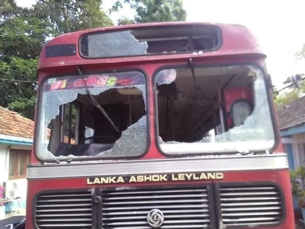 jayac5619's tweet photo. වැඩි විස්තර සදහා  https://t.co/9tpOqo8MWZ ආවට ගියාට වැඩ කරන්න එපාල්ලා.. https://t.co/g9WiZphWbH