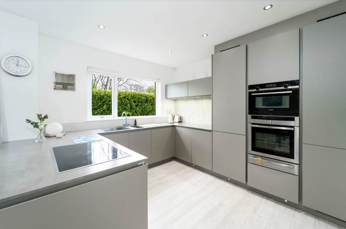 Property News tweet media