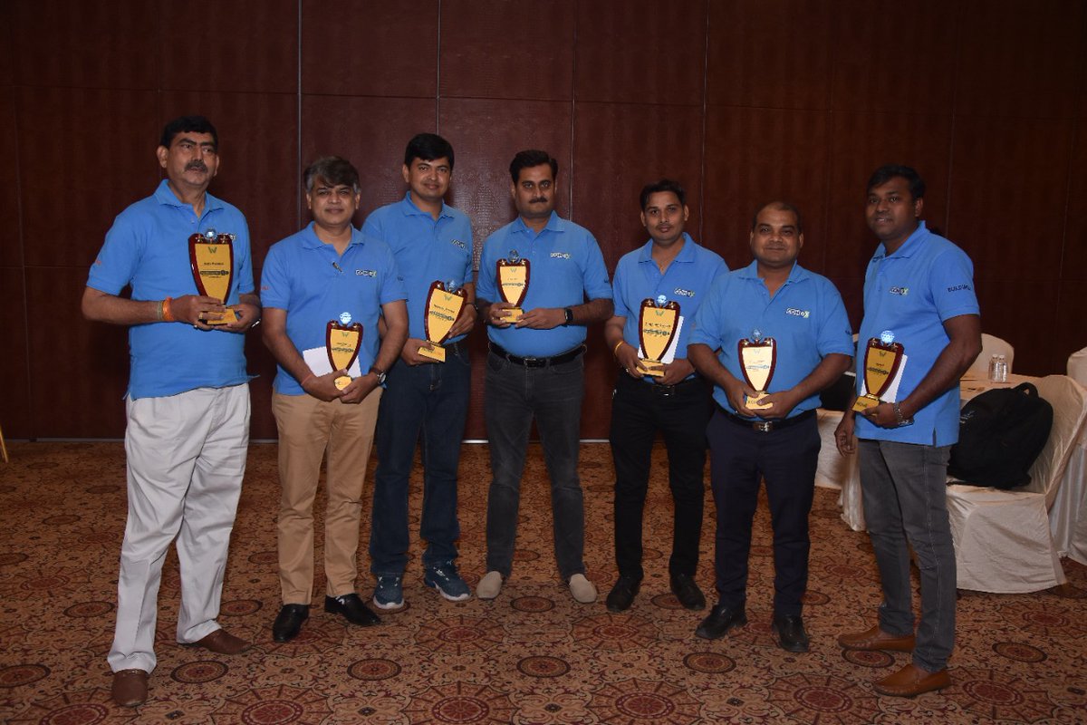 Walplast's tweet photo. Vision Meets #RewardsRecognition #Achievement Celebration ๐
Thank you Mr. Kaushal Mehta Sir for giving Motivation, Appreciation, and sharing the vision
#FacingtheChallenges #CreatingCustomerConnections #AnythingisPossible #TeamBuilding #Visionmeet https://t.co/6c3QfwSVYp