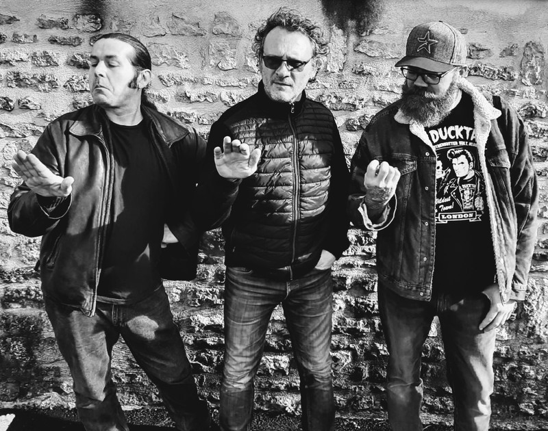 🗓 Samedi à #Niort  :Concert :  BROKEN NAILZ + DIRTY BUXOM BLOND + EVIL DROP via <a href="/LeCamji/">Le Camji</a>  bit.ly/3uPAins