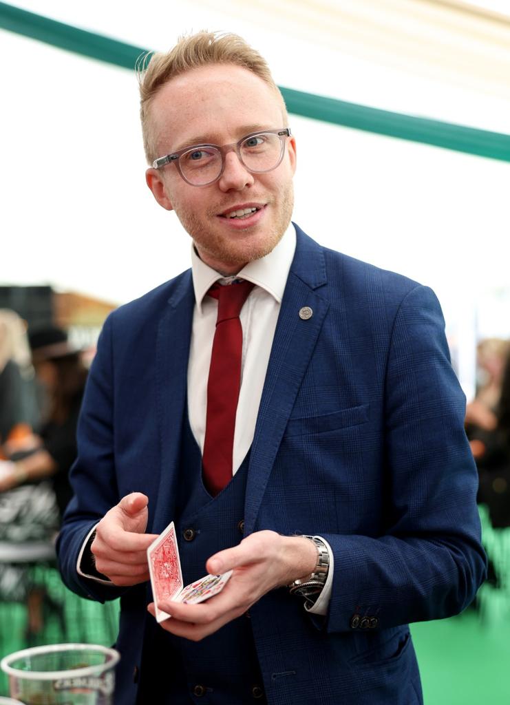 AND THEY'RE OFF🐎
If you bet on the <a href="/Fairyhouse/">FairyhouseRacecourse</a> Easter Festival being an absolute blast then I'm glad to hear you got your winnings.
<a href="/krisdoesmagic/">Kristian Grey Magic</a> brought the magic. We were left speechless with his talent.🪄
Such a good buzz ! <a href="/theblizzards/">The Blizzards</a> gig was the perfect end to the day 👏🏻