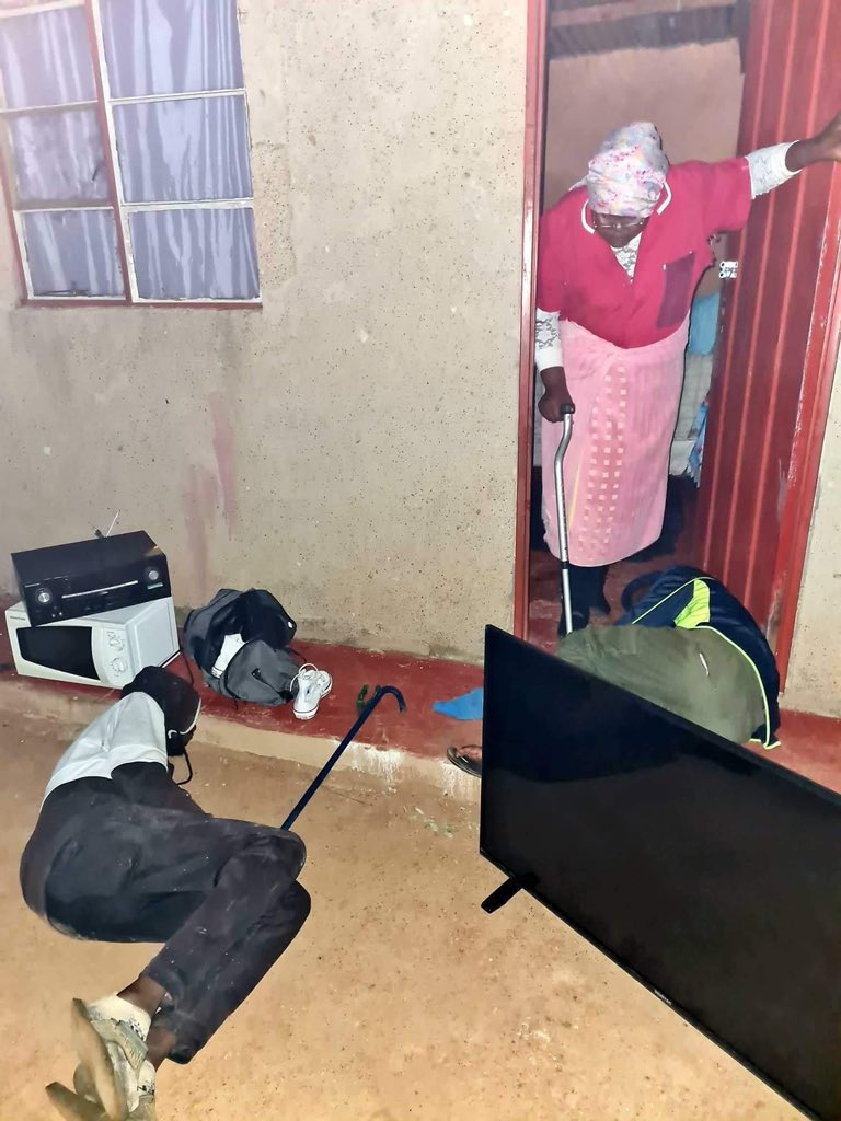 Thieves caught sleeping after stealing at a  house in Hamanskraal, Pretoria on Thursday.