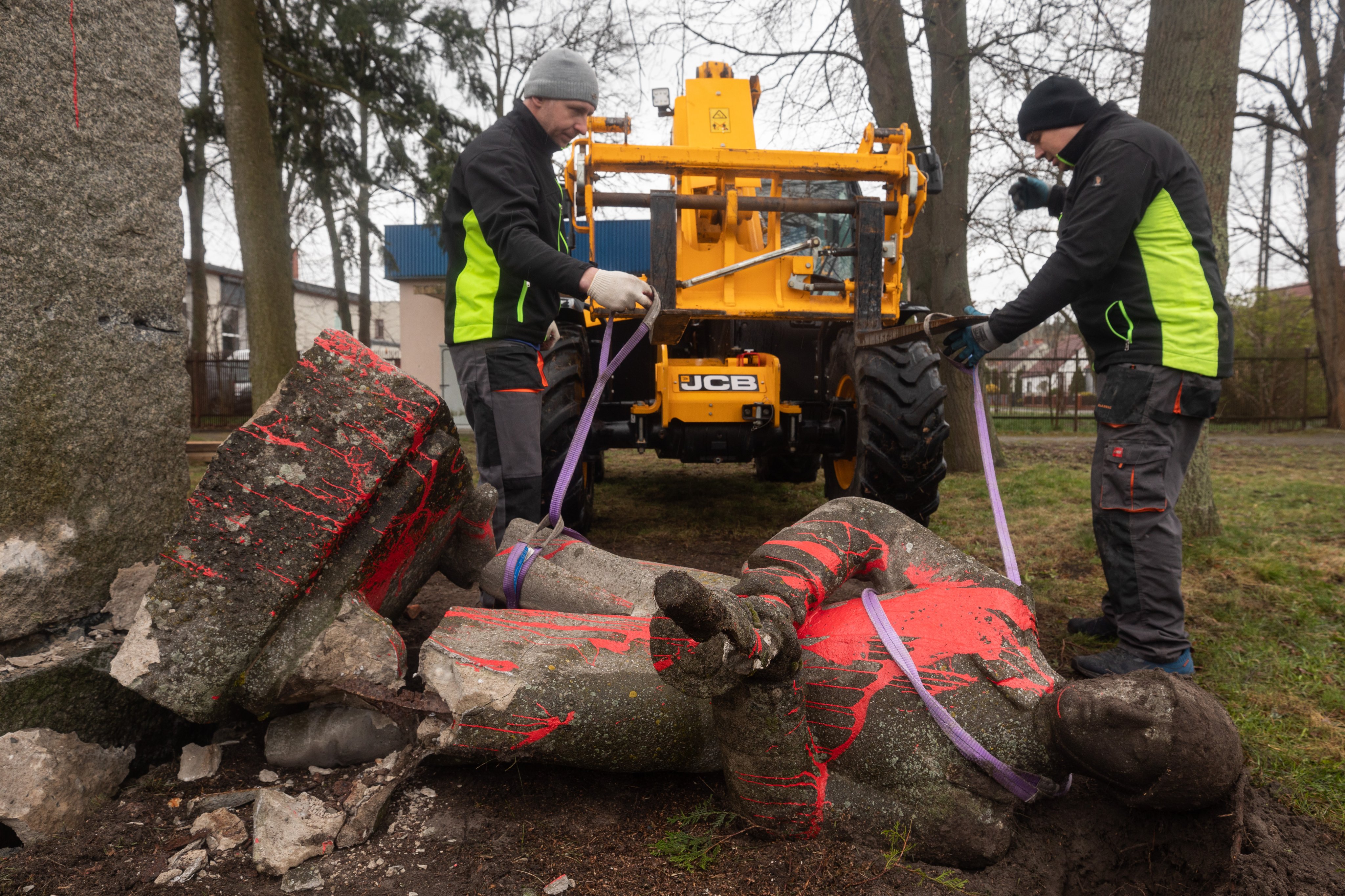 Institute of National Remembrance on Twitter "There are still about 60