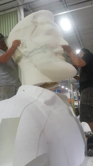 divisionxc's tweet photo. Hands, Head and Boots of 7.9M High Movie Prop 3D Printed in Hours
This giant prop was made by Media Resources in Toronto for the film "It Chapter 2" based on the Stephen King novel. Due to a very tight production schedule the parts were 3D Printed on the Massivit 1800 #3Dprinting https://t.co/peqsmTgoqq