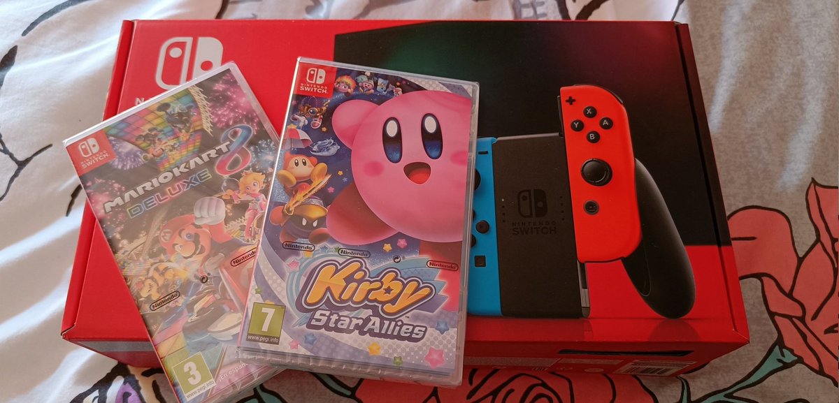 NyssalNarie's tweet photo. Lista para la peque. La cara que pondrá será memorable 😋
#NintendoSwitch
#HaciendoGamers
#PorqueYoMolo 😅 https://t.co/m9h6YuCPn1