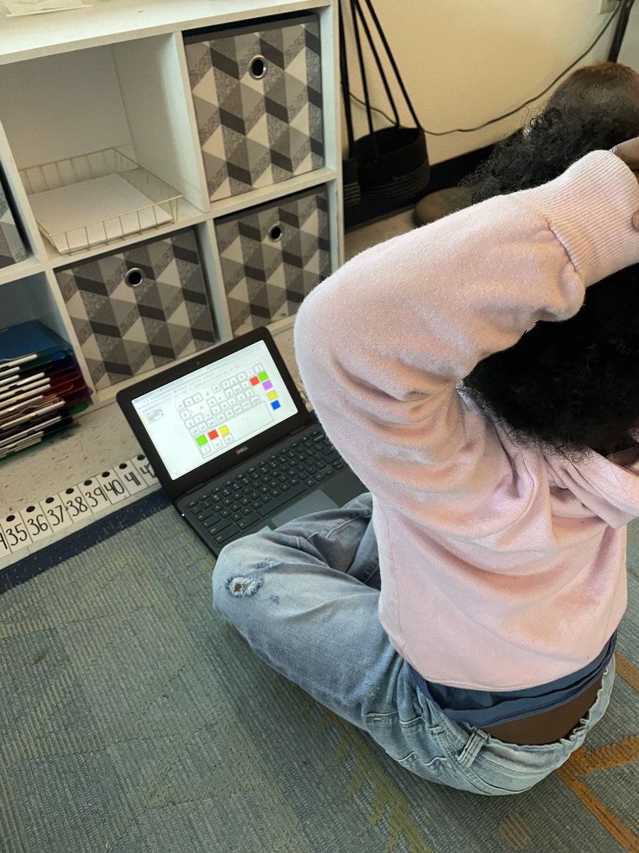 Elizabeth Vines tweet media