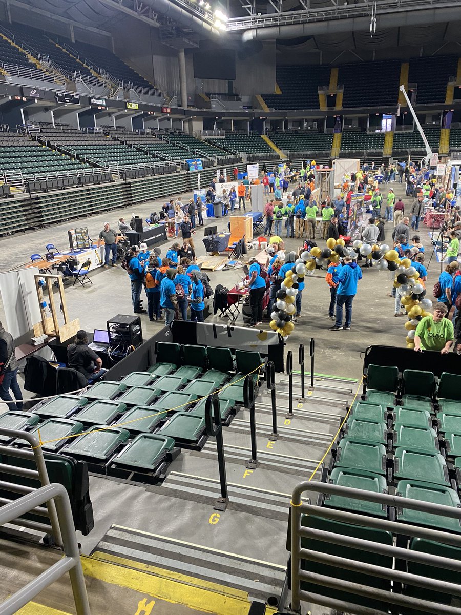 Construction Trades classes at the Build My Future convention.   Some of our students driving a simulator for a dozer and excavator.