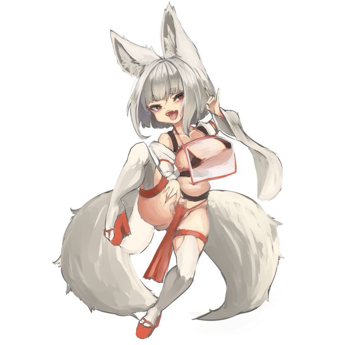 エッッちな衣装を描きたい🦊🦊 