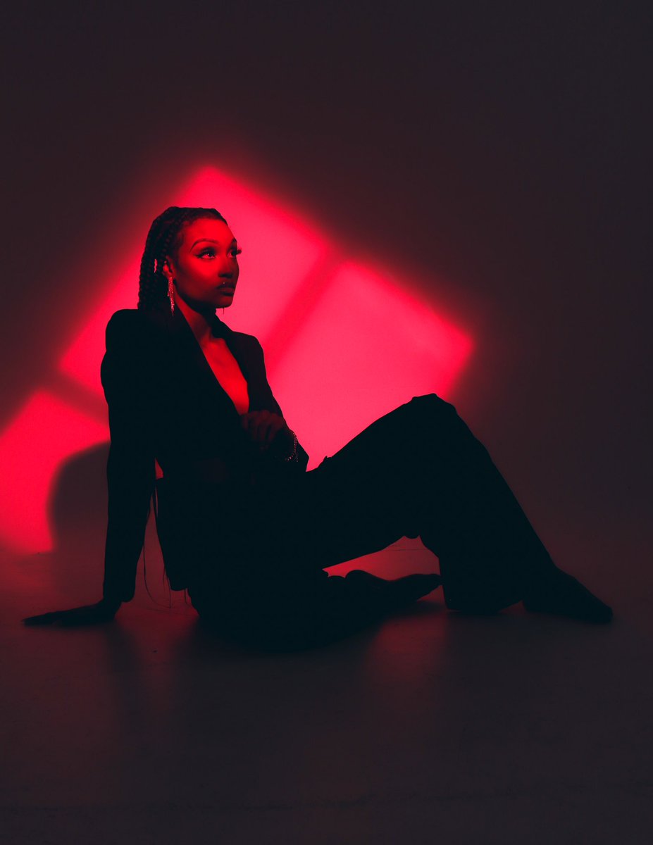 SEBYANDFRIENDS tweet media