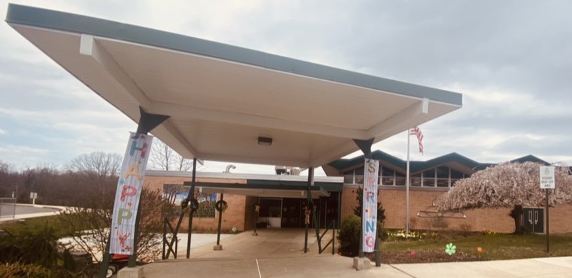 We are thankful for the <a href="/GlenwoodPTG/">GlenwoodPTG</a> getting our school ready for SPRING!! 💚🌷