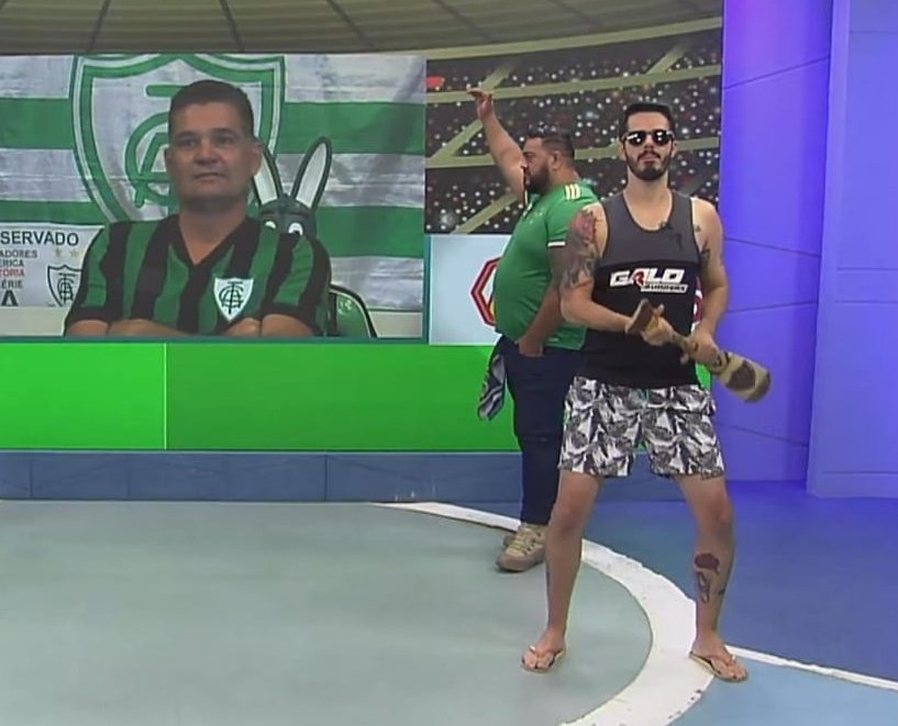 Correr ele não corre mais, mas pelo menos tá remando de Galo Runners, né @faelslim ?
Kkkkk

#alterosaesporte