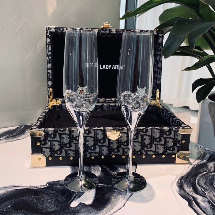 itsLazyactor's tweet photo. [️️ ️️📦 ]

To : @_Totaka 

✍ Note : 
            "𝑯𝒂𝒑𝒑𝒚 𝒃𝒊𝒓𝒕𝒉𝒅𝒂𝒚!"
 
Semoga harapanmu segera terwujud ya, jangan lupa mentraktir ku--. https://t.co/8IOgIfMnpc