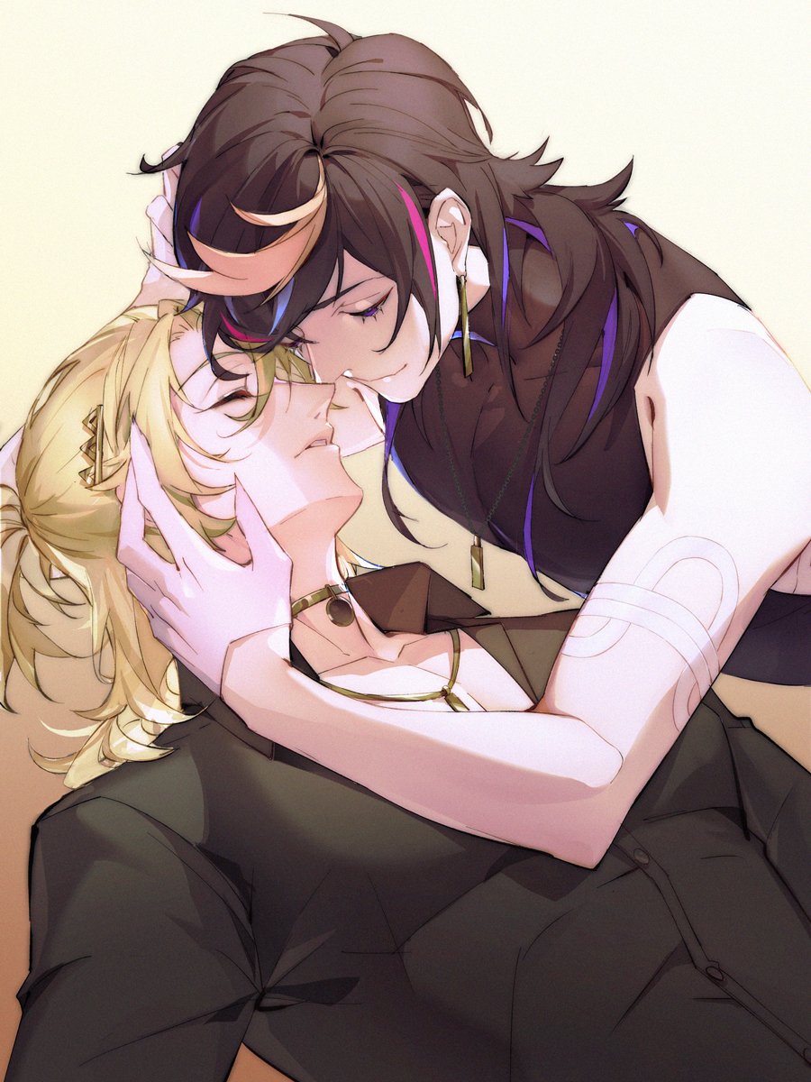 nanana85665183's tweet photo. didn't realize I drew the  hair wrong  direction until i came to the earringQAQ......Anyways......)#shuca #shuluca https://t.co/UPcPPWcnff