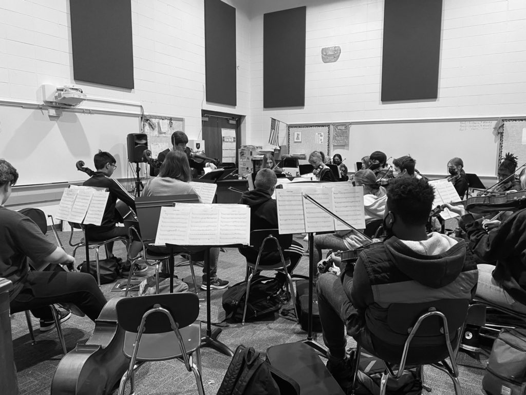 hmsleads's tweet photo. The sweet sounds on Elm Street. https://t.co/wyp9BrjqYe