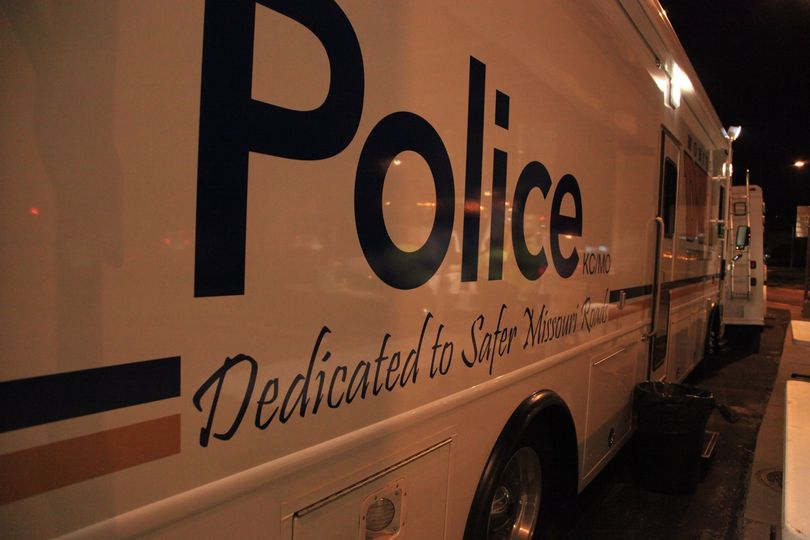 kcpolice's tweet photo. A total of 77 speeders received tickets, while 13 drivers went to jail for DWI during our Traffic Safety Operation last Saturday night.

We issued 33 tickets for lack of seatbelts, driving uninsured, driving without a license, etc. (1/2) https://t.co/k4URXVlfFU