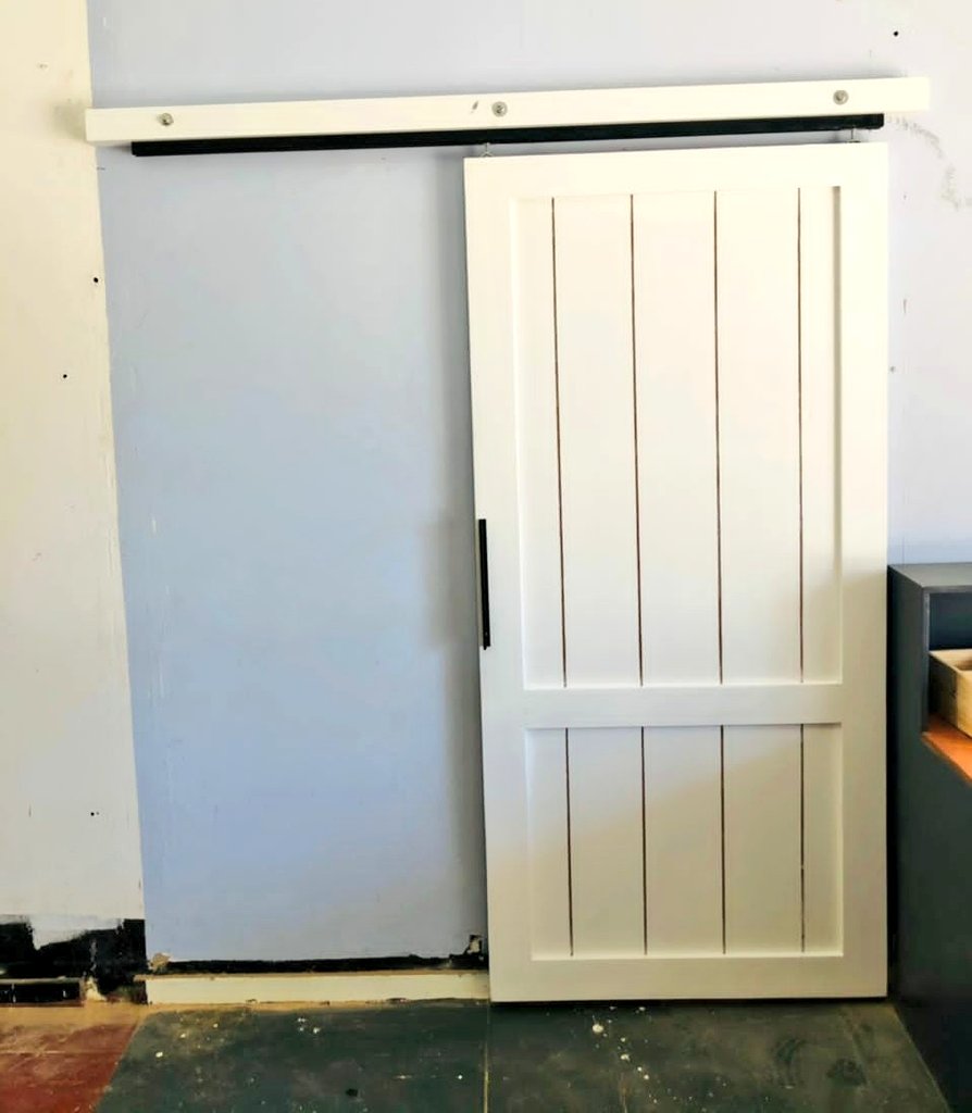 Readily Available Barn Door 
P2600 
Installation P300 around Gabs 
Call or WhatsApp 74177517

#PldDoors #BarnDoors #YouDecideWeDesign #BrandBotswana #PushaBw