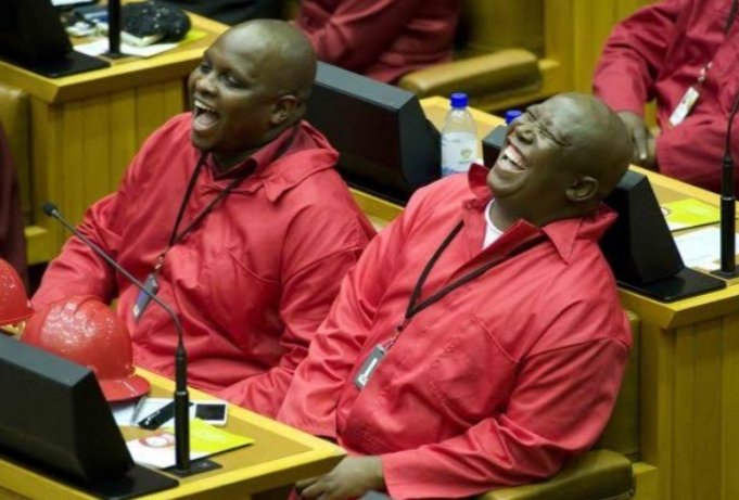 kabelodick's tweet photo. @Tshepi_Mshengu @GaytonMcK @OnsBaizaNie 🤣🤣🤣🤣🤣🤣🤣🤣🤣🤣🤣I really love this members of the community,am not happy that they didn't complete the job but this is progress https://t.co/4yd4FSJp7Z