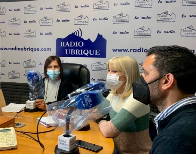 radioubrique's tweet photo. La Escuela de Música lleva a los colegios de Ubrique el ciclo de conciertos «Voces de Cine» protagonizado por el Coro de Voces Blancas.👇
https://t.co/3UxD9LrgPv https://t.co/oUS4182kc6