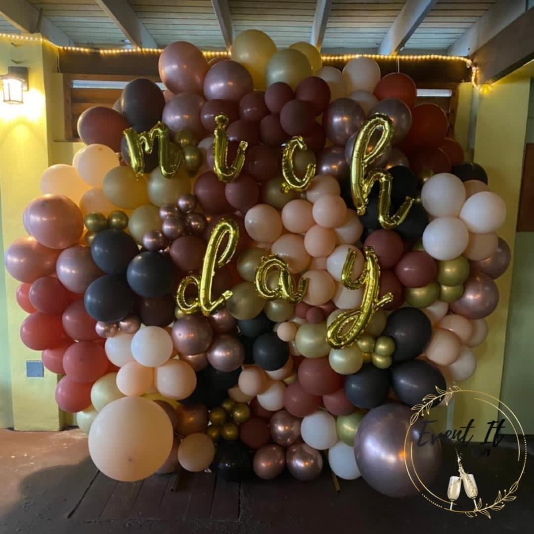 Happy Mich day! 

Your luxury experience awaits you🥂

Feel the #EventItBVIExperienece.
#Balloons #HappyBirthday #tan #chocolate #gold #rosegold #balloonwall
