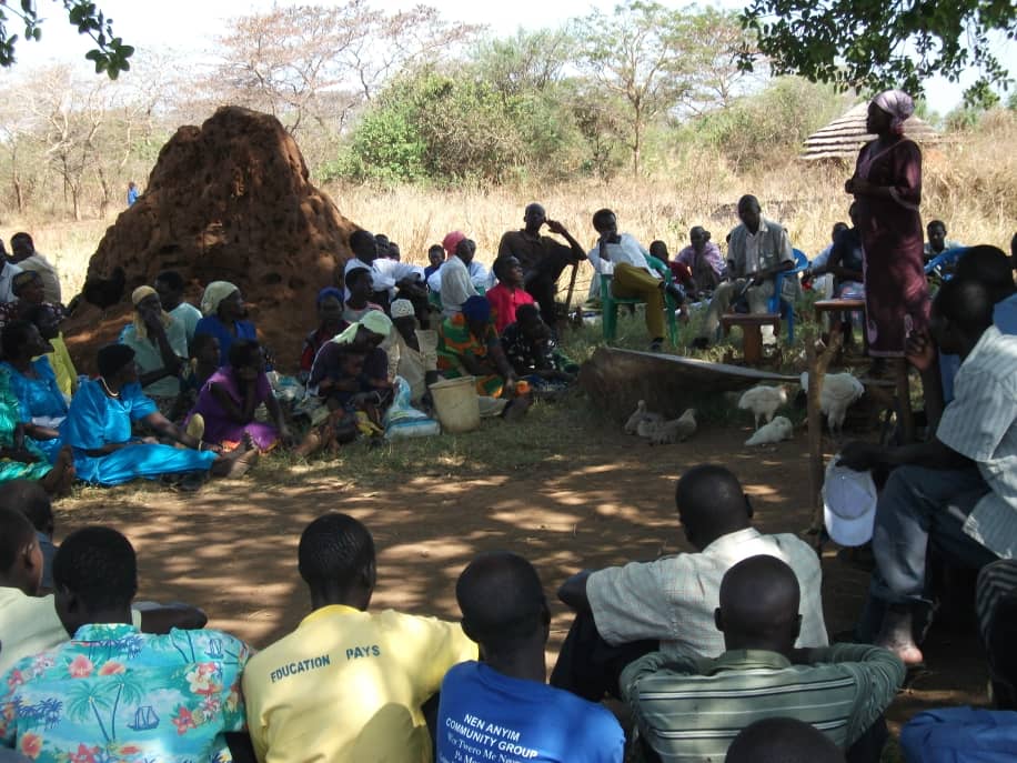 actuganda833's tweet photo. Communication engagement through community dialogues is helpful in changing the mindsets of the local populace who still value girls in term of bride price .

#endchildmarriage #endgbv,#weprosper,#Globalg.l.o.w,#moglsd https://t.co/UMAHWl4z1N