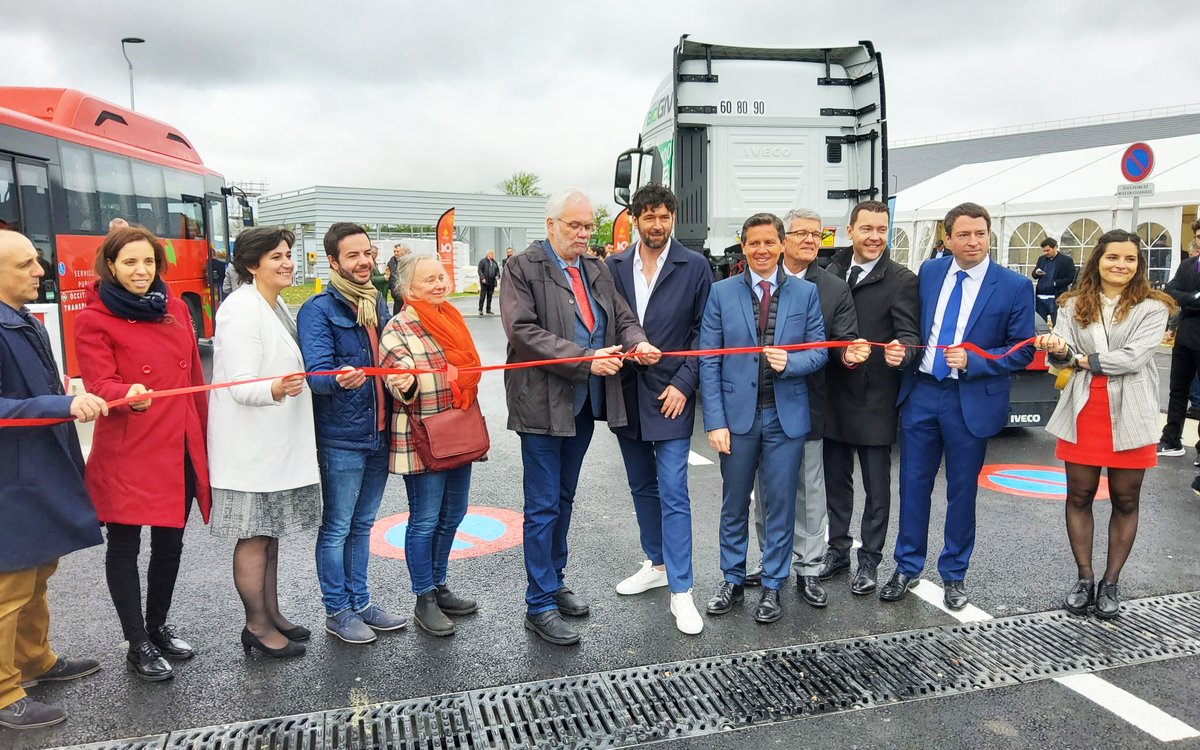 ⚡️[#FlashInfo #Inauguration #SEVEN]
130 personnes se sont réunies ce matin pour célébrer l'inauguration de la nouvelle #station multi énergies de Saint-Sulpice-La-Pointe, un événement organisé par le groupe SEVEN et l'opérateur <a href="/Teregacontact/">Teréga</a>.