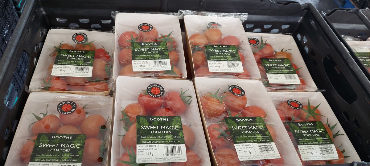 Croftpak's tweet image. New season 😍🍅 back in all @BoothsCountry stores this week #britishtomatoes #newseason #produceoflancashire