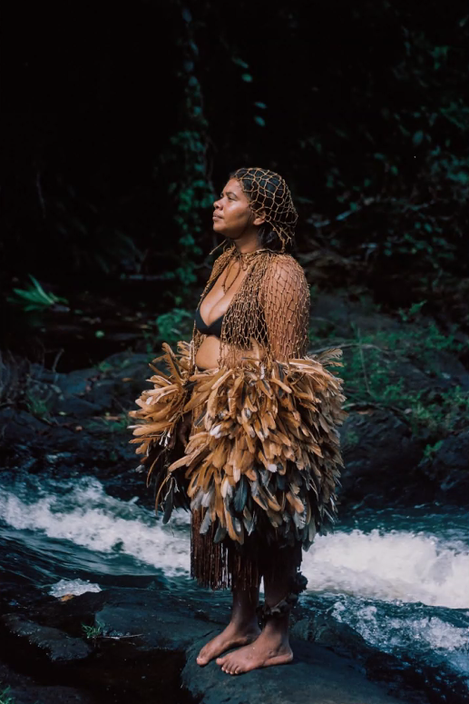 CLALS_UPENN's tweet photo. Once the territory was recuperated, the birds will come back, says Gliceria. That's how I could have feathers on my dress again. #Activism #IndigenousStruggles #IndigenousWomen #Land #Brazil #Americas #JustFutures @MellonFoundation @perryworldhouse @HarvardEMR https://t.co/SMKo5rgGQT