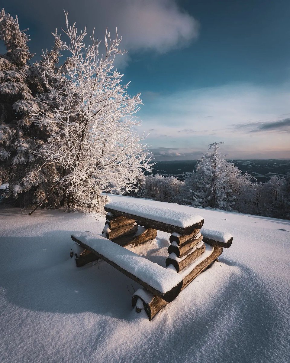 Location: Radhošť − hřeben
Photo by petrlukes_ | Instagram