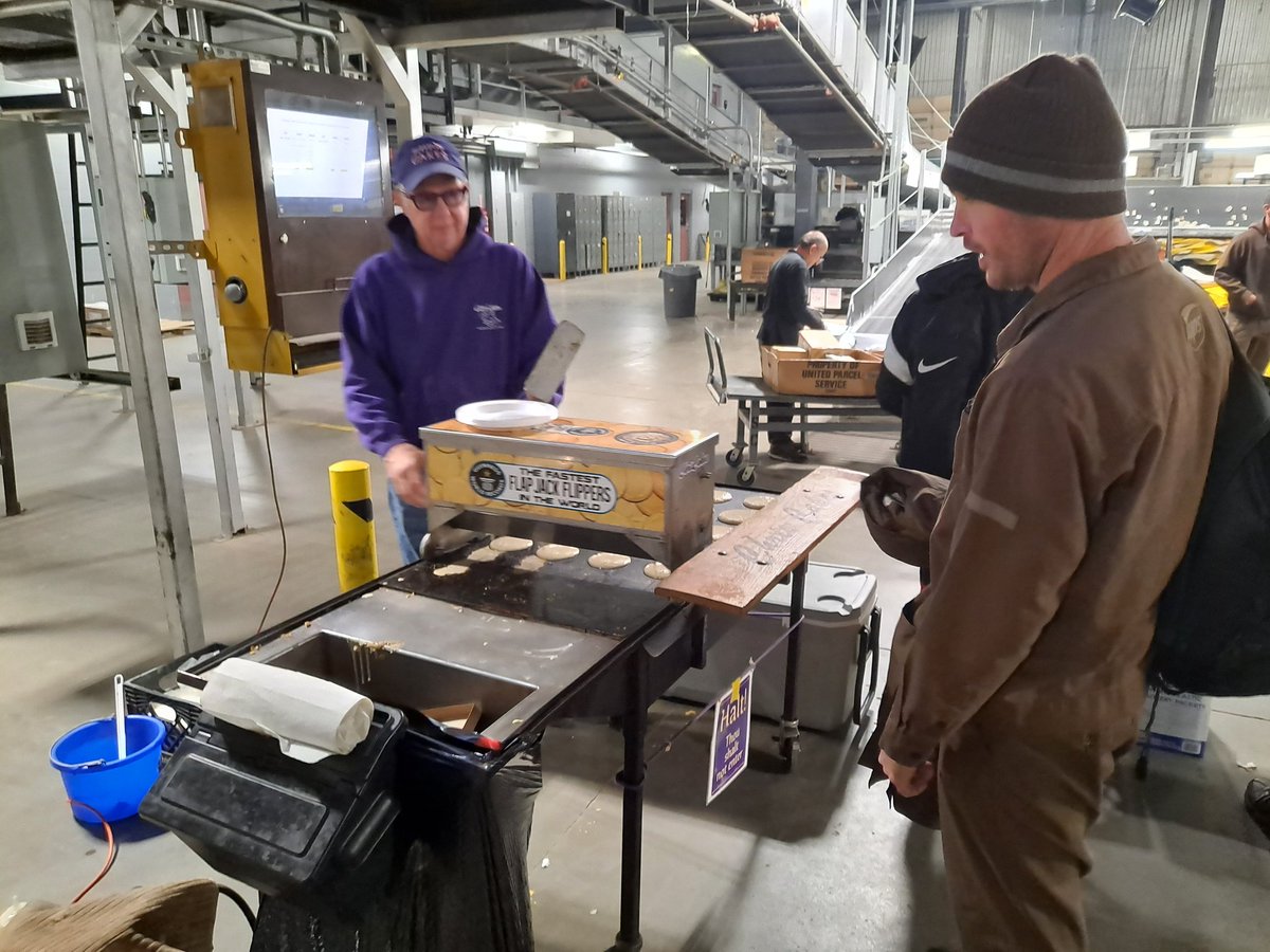 Lenexa NW CHSP (@marc_peeler) on Twitter photo BIG TIME BABY! 0/0 for 90+ Days! So the Safeland Casino is open & the food truck is in! Roll the dice & tell us about the method, pick a prize! <a href="/ta_stover/">Terry Stover</a> <a href="/bwilliamskahf/">Brad Williams</a> <a href="/DebMassingill/">Deborah Massingill</a> <a href="/28a234fcab2245f/">Heather Roberts ๐</a> <a href="/JaradZimmerman/">Jarad Zimmerman</a> <a href="/OCFeederSafety/">OakCreekFeederCHSP</a> <a href="/SfecaFeederSfty/">San Fernando</a> <a href="/UPSers/">UPSers</a> <a href="/UPSphoenix/">Phoenix East center safety team</a> <a href="/panacy6/">Cy Pana</a> BIG TIME BABY! 0/0 for 90+ Days! So the Safeland Casino is open & the food truck is in! Roll the dice & tell us about the method, pick a prize! <a href="/ta_stover/">Terry Stover</a> <a href="/bwilliamskahf/">Brad Williams</a> <a href="/DebMassingill/">Deborah Massingill</a> <a href="/28a234fcab2245f/">Heather Roberts ๐</a> <a href="/JaradZimmerman/">Jarad Zimmerman</a> <a href="/OCFeederSafety/">OakCreekFeederCHSP</a> <a href="/SfecaFeederSfty/">San Fernando</a> <a href="/UPSers/">UPSers</a> <a href="/UPSphoenix/">Phoenix East center safety team</a> <a href="/panacy6/">Cy Pana</a>