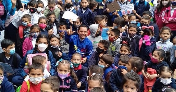 #20abril La educación es primordial en nuestra gestión 🙌🏻

Alcalde <a href="/jesusaraque21/">Jesús Araque.</a> recuperó espacios de la U.E.B Rivas Dávila

Trabajamos por el bienestar de todos y todas de mano de nuestro presidente <a href="/nicolasmaduro/">Nicolás Maduro</a> 

#méridaciudadderetos