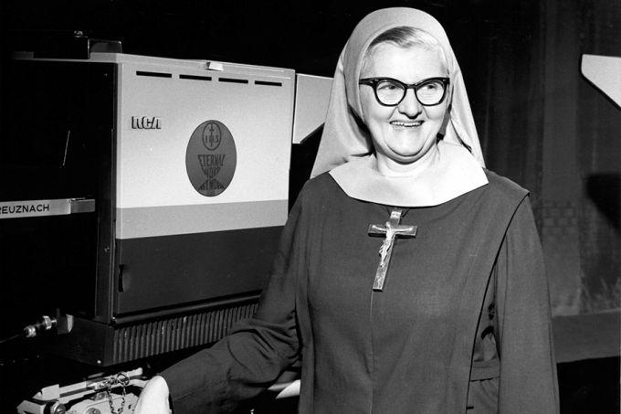 TeresaTomeo's tweet photo. This Wednesday, 4/20 is @EWTN Giving Day! Help celebrate what would have been #MotherAngelica's 99th Birthday by giving a donation to help spread the Christ's Gospel around the world! https://t.co/KKNwQrUDJG
#EWTN #Catholic #CatholicTwitter #trcot #BlessedMother https://t.co/VrIeDGSQBr