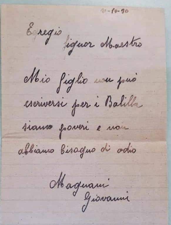 AlekosPrete's tweet image. «Egregio signor Maestro,
Mio figlio non può iscriversi per i Balilla. Siamo poveri e non abbiamo bisogno di odio». Cavriago, 1930
Lucrezia Lo Bianco, autrice di @RaiStoria, ha trovato questa lettera nel polo archivistico di Reggio Emilia.