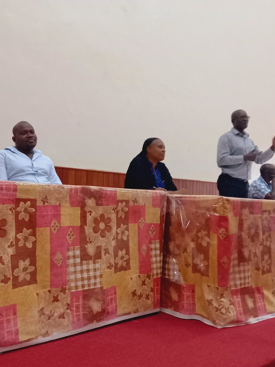 SaumuSaid6's tweet photo. PRSK C.E.O @sylviamwichuli having a talk with Maseno University students on how to navigate the media industry. What an interesting and educative session!
@Maseno_Uni 
@sylviamwichuli https://t.co/yQYfxxYYp3
