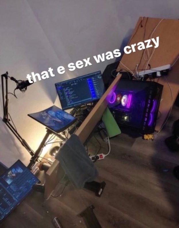 alex tweet media