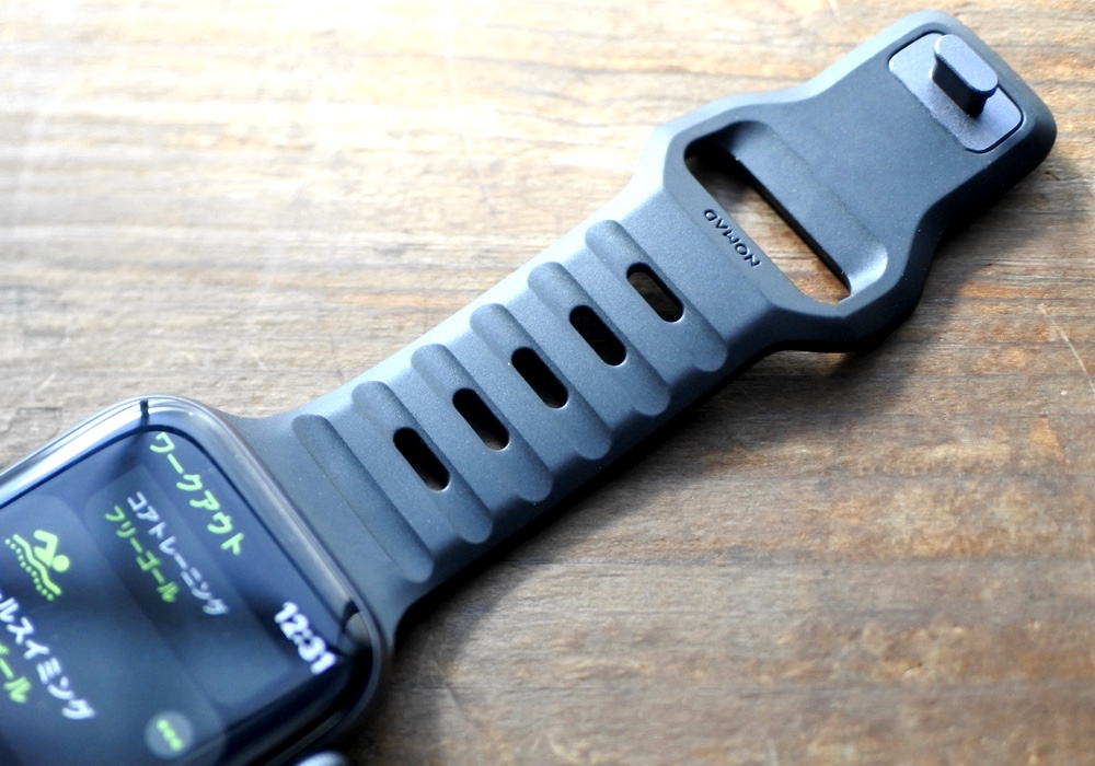 TYO_Mac's tweet photo. 【再入荷のお知らせ】Apple Watch 41/40/38mmユーザーの方、お待たせいたしました！【NOMAD Sport Band】ブラックモデル入荷いたしました。GW前ラストの入荷となりますので、お早めのご注文をお待ちしております。https://t.co/SgTofQagDK　#NOMAD #AppleWatch #TokyoMac https://t.co/OANlcr6p8q