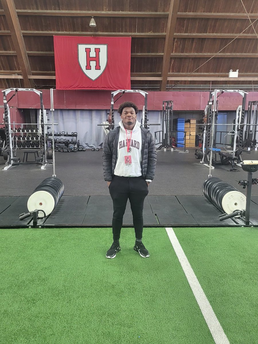I want to thank <a href="/Coach_Poppe/">Jonathan Poppe</a> <a href="/Coach_Joel_Lamb/">Joel Lamb</a> &amp; <a href="/CoachManion_/">Joe Manion</a> for a 🔥visit to <a href="/Crim_Recruiting/">Harvard FB Recruiting</a>.The hospitality &amp; conversations were great. It's a special place! <a href="/football_tcs/">Trinity Christian School Football</a> <a href="/BALLERSCHOICE1/">BALLERS CHOICE LLC</a> @EnloeClemons <a href="/lukewinstel/">Luke Winstel</a> <a href="/JeremyO_Johnson/">Jeremy Johnson</a> <a href="/ga7on7/">GA7on7</a> <a href="/LemmingReport/">Tom Lemming</a> <a href="/rvfc10/">ronveal</a> <a href="/InsideHashes/">Inside The Hashes</a>