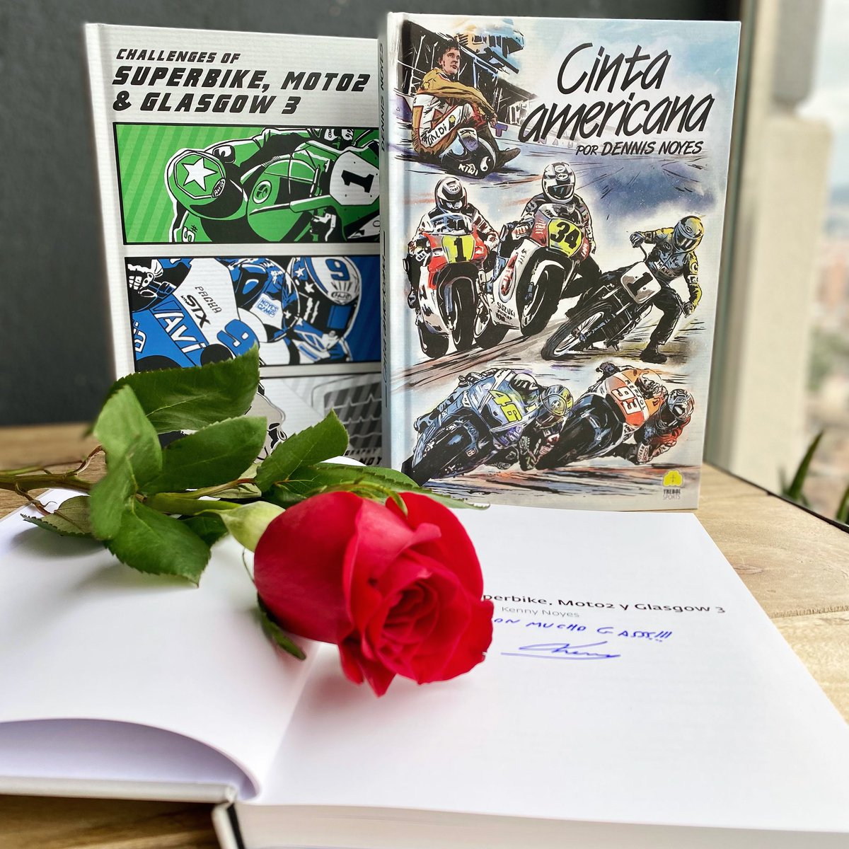Se acerca el día de Sant Jordi y aún estás a tiempo de recibir estos dos libros, firmados y con una pequeña dedicatoria de Dennis y Kenny. Pídelos ahora en nuestra tienda online y te llegarán el viernes 📚🌹 cintaamericana.es/tienda