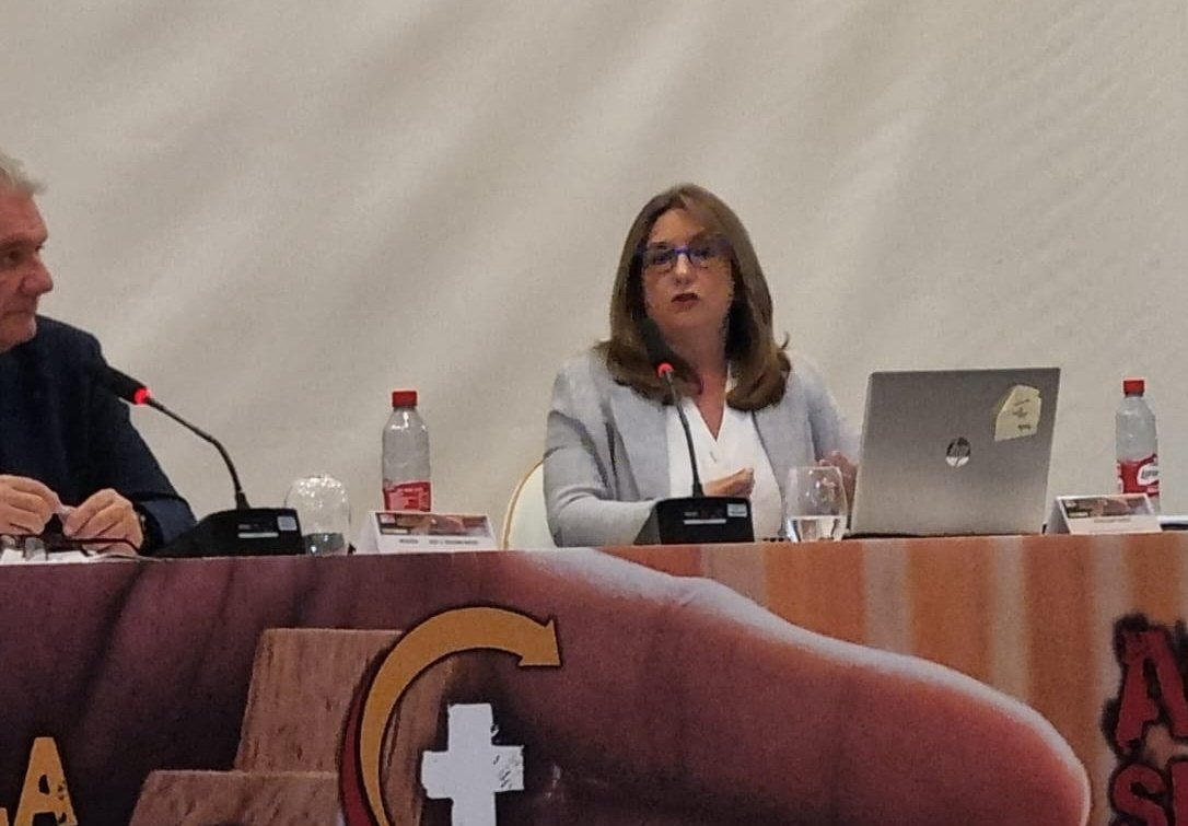 fica_andalucia's tweet photo. Jornadas @fica_andalucia #negociacioncolectiva y #dialogosocial  Intervencion de Esther Azorit en su ponencia  sobre ELIMINACIÓN Y SIMPLIFICACIÓN DE LOS TIPOS DE CONTRATOS https://t.co/VX0smjQZES