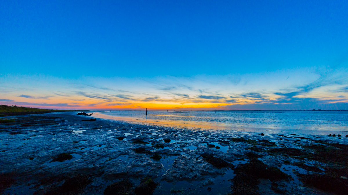 greatyarmouthbc's tweet photo. We want to see your pictures!πΈ
From stunning sunsets to packed beaches, from #Hopton to #Repps, we want to shine a light on our beautiful borough & need your help to do it!π
Just upload your photo with the hashtag #GYPostcards tag us & weβll share a selection. #BreydonWater https://t.co/v5WpDVFZkd