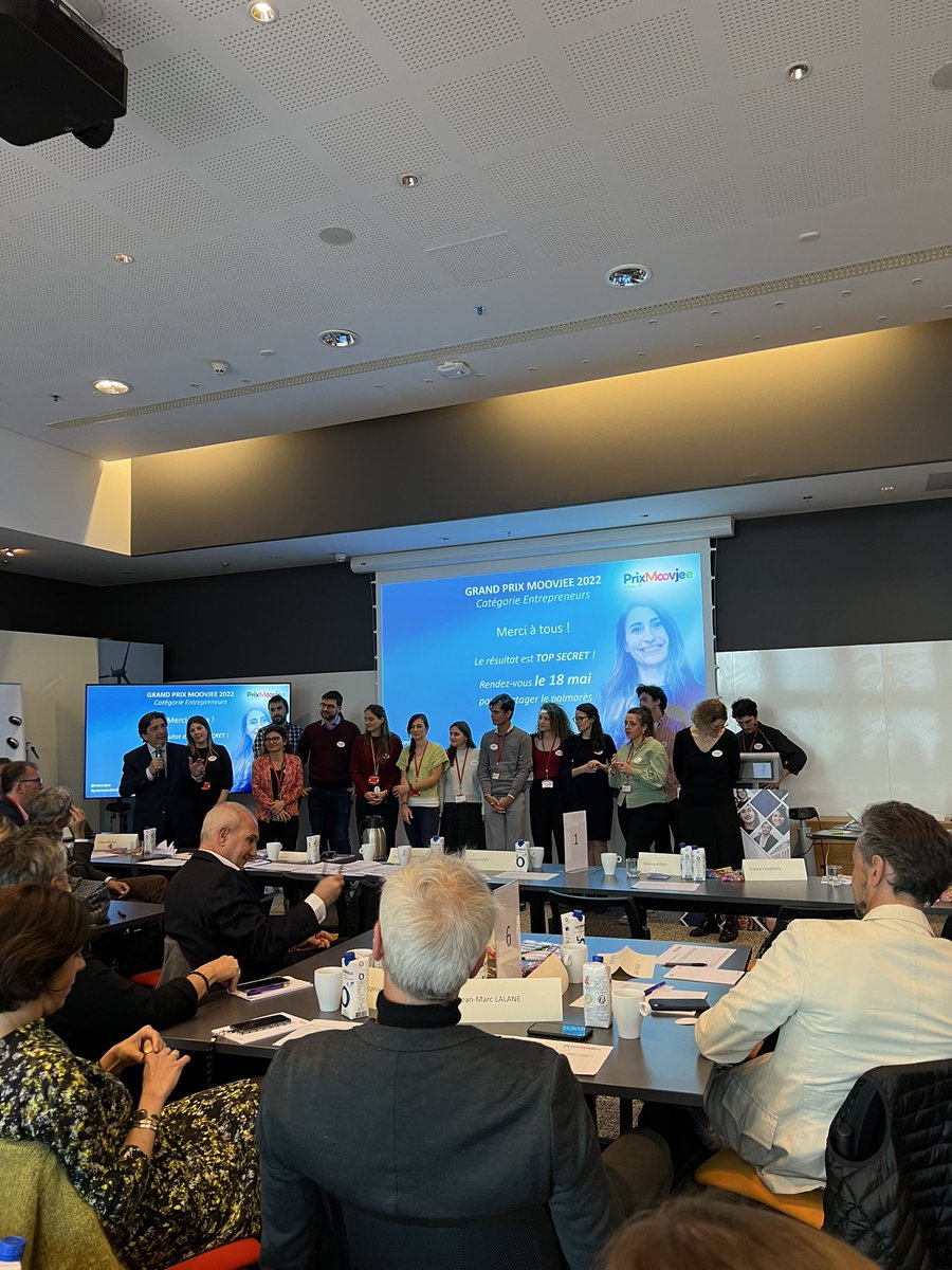 Voilà un jury dynamique pour la 13eme année ! 5 entrepreneurs avec des projets fabuleux ! Le gagnant est nommé. Rdv le 18 mai !
<a href="/_Wirate/">Wirate</a> partenaire #prixmoovjee2022