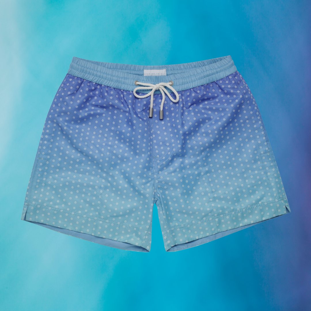 The NEW Royall ombre will be live this week and we think its going to be a real winner. 

Available in both Men and Boys. 

#new #style #newstyle #men #mens #menandboys #matching #matchymatchy #fatherandson #kidsofinstagram #fashion #swim #swimwear #swimming