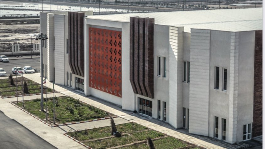 mjnanakar's tweet image. امروز مجمع سالیانه شرکت @FANAPTECH برگزار و به همت همکاران پرتلاشم موفق به اشتغال آفرینی برای ٢۵٠ نفر با ۵ محصول نوآورانه در کنار ١٧ محصول دیگر با عمق داخلی سازی ٧٠درصد شده‌ایم.
امشب به پابوس امام رئوف خواهم رفت و قدردان عنایت‌شان خواهم شد.