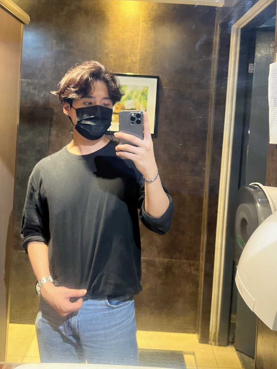 rammycortes's tweet photo. Messy hair https://t.co/S6q1UHmvwU