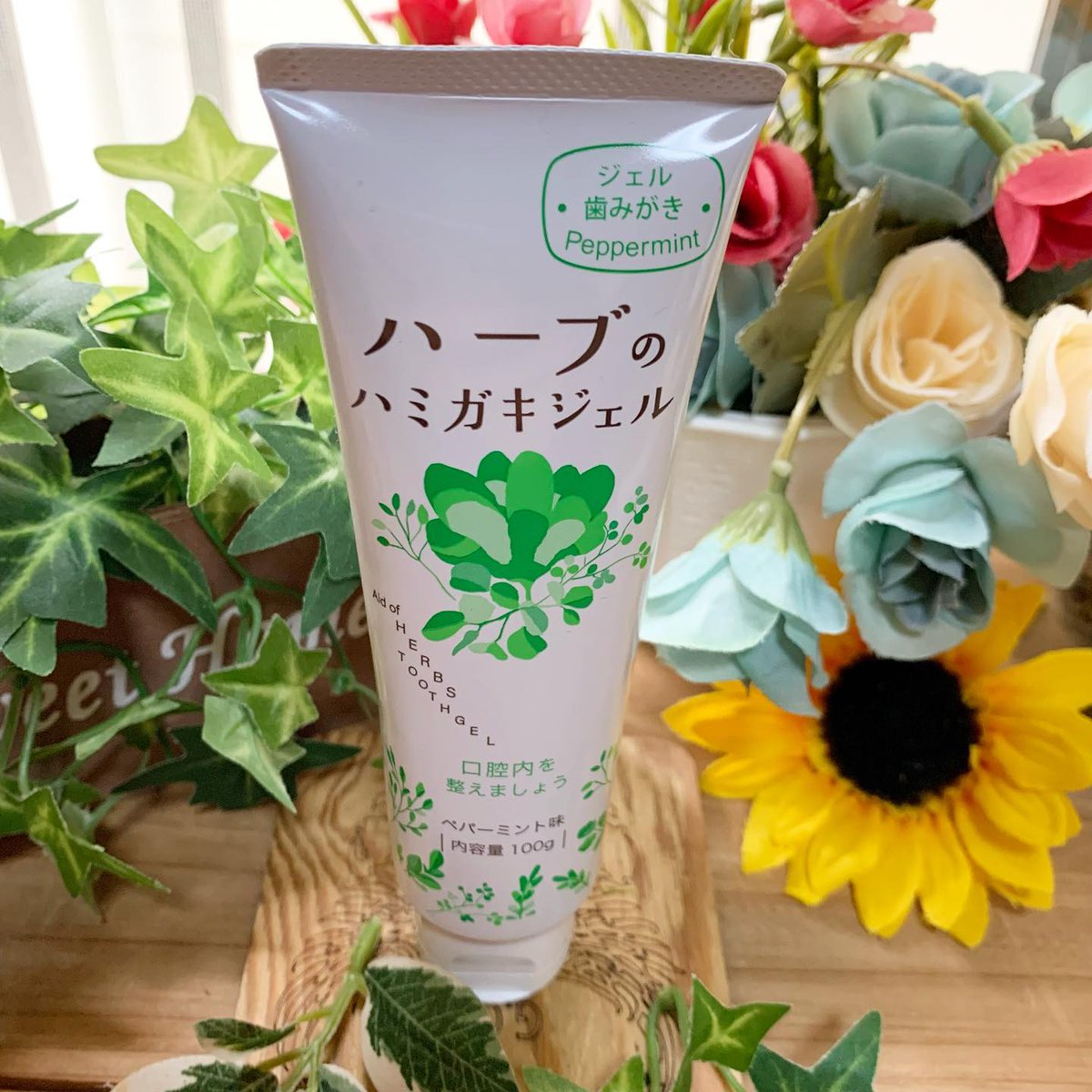 Yukalyn_MOON71's tweet photo. こだわりのハーブエキスをた～っぷりと配合した歯磨きジェル。
#SOLADEY ( #ソラデー → SOLADEY_JP ) #ハーブのハミガキジェル を使い始めてみました。

歯磨きは、とろ～りとしたジェルタイプ。
蜂… https://t.co/6EEGuelDIM https://t.co/ys24pK4aJ5