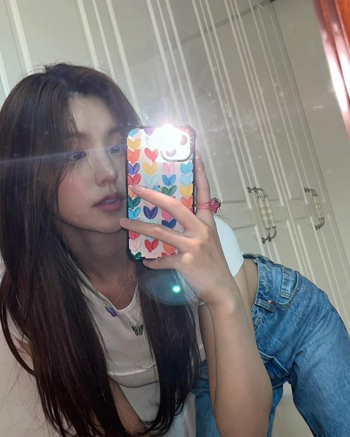 itzyej_'s tweet photo. Mariposa. 🦋 https://t.co/cmTnfdbVkH