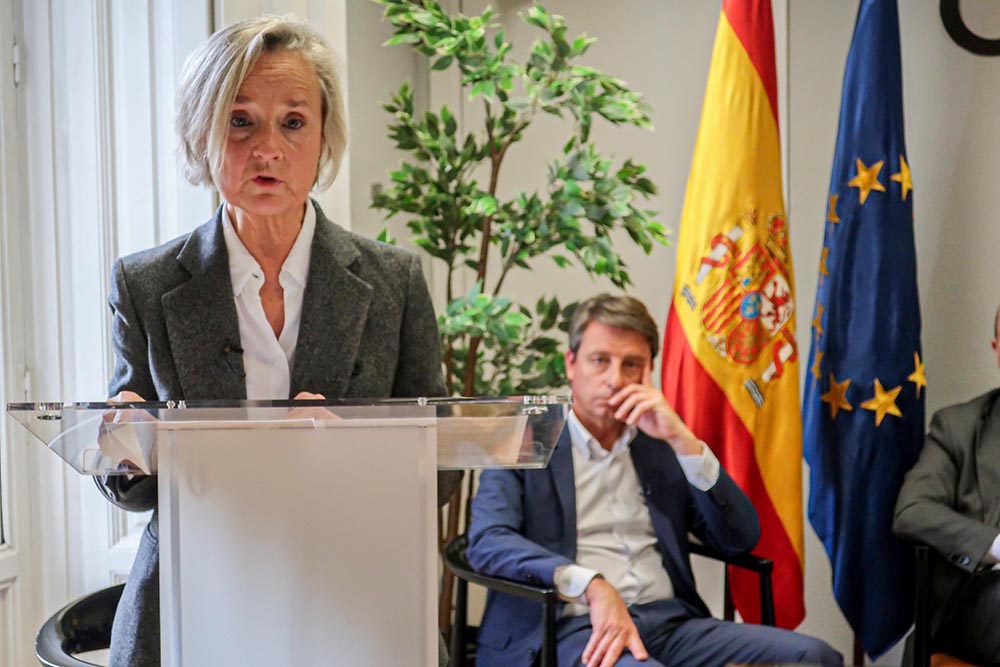CSCAE's tweet photo. Nace el primer ‘Diccionario de la industrialización de la vivienda’ en España

El acto de presentación ha estado enmarcado dentro de los AHA Event del Foro @UIA_Architects #AHAMadrid2022

➡️ https://t.co/m6JYdgotze https://t.co/niFQ4QUvGv