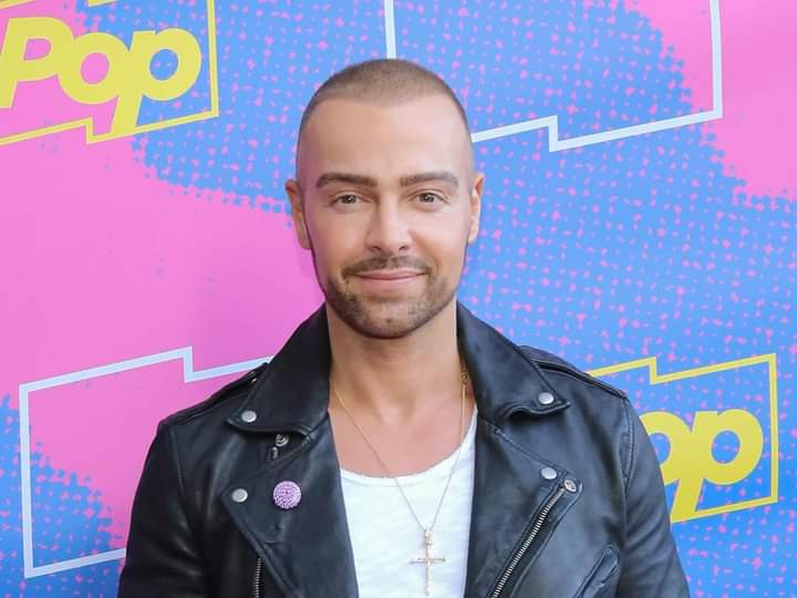 Happy Birthday to actor, singer, song writer, & game show host Joey Lawrence! 