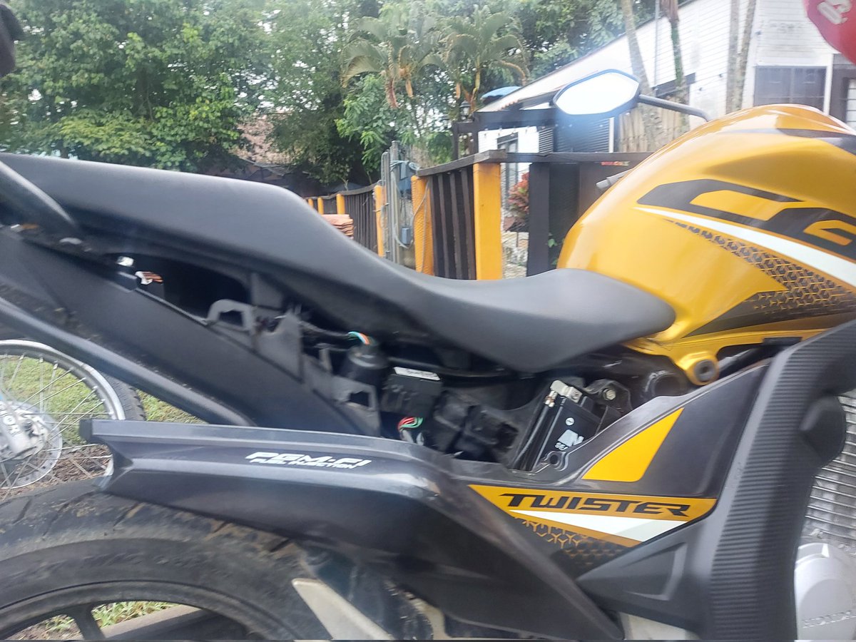 stivenlopezcr's tweet photo. La marca más representativa en motos y con elnpeor servicio, la peor garantía y atención, dosnmeses después de estar wn garantía ña entregan mal armada https://t.co/MwyXLySaaz